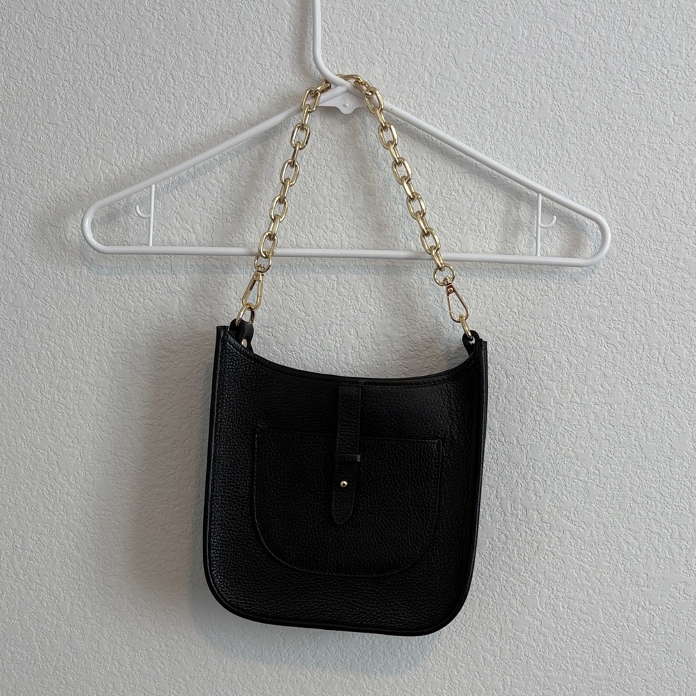 Elegant Black Leather Shoulder Bag